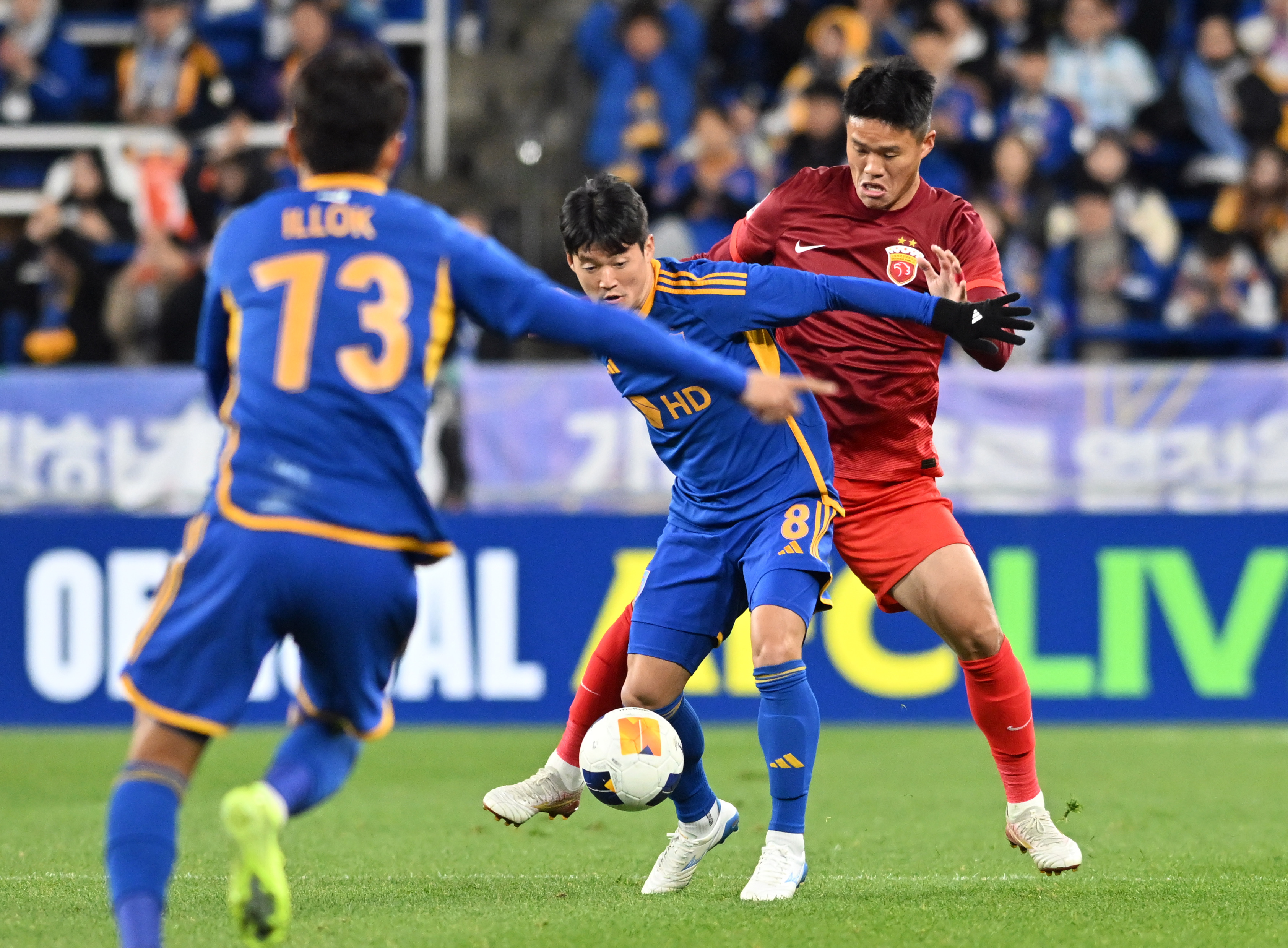 包含比利亚雷亚尔国际比赛日防线松动，志在足总杯名次提升，悬念犹存，球队文化再被提及的词条